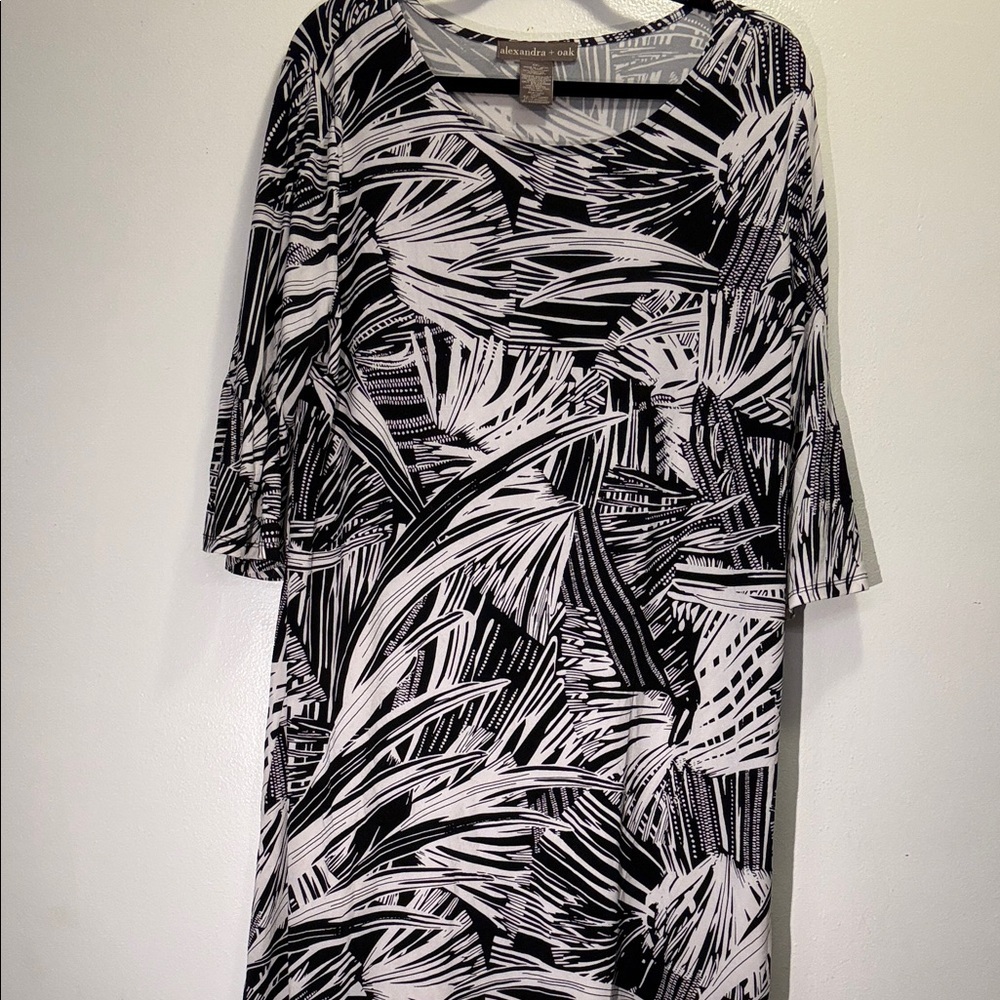 Alexandra and Oak Black and White Patterned Women's Dress